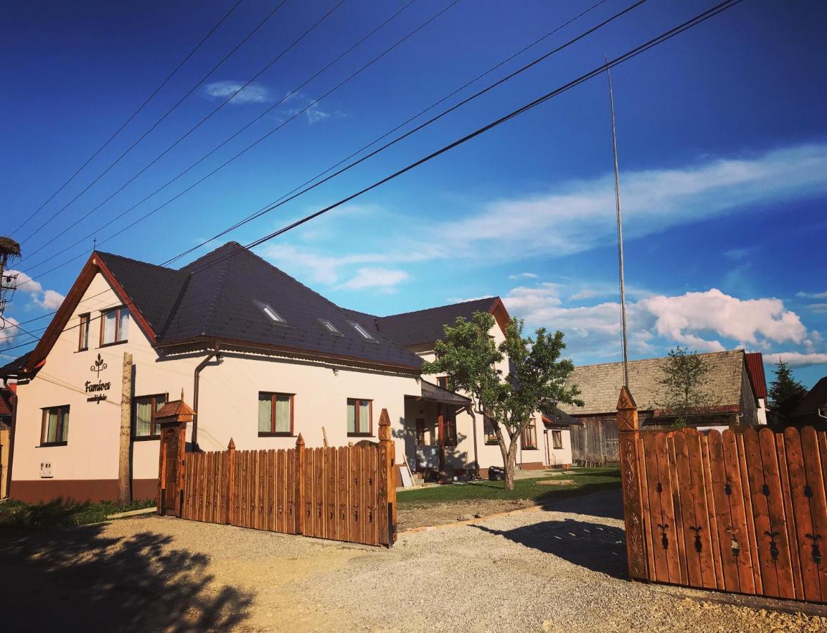 Famives Vendeghaz Bed and Breakfast Racul Εξωτερικό φωτογραφία