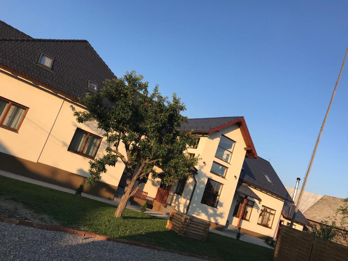 Famives Vendeghaz Bed and Breakfast Racul Εξωτερικό φωτογραφία