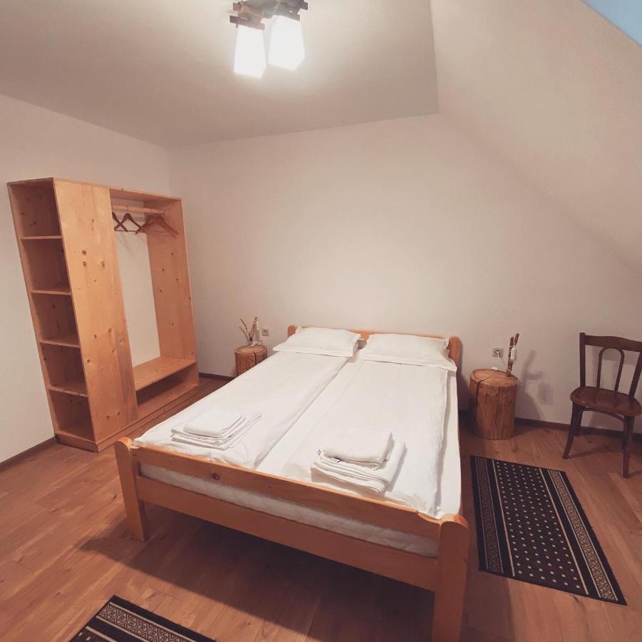 Famives Vendeghaz Bed and Breakfast Racul Εξωτερικό φωτογραφία