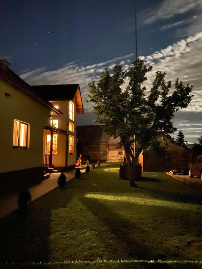 Famives Vendeghaz Bed and Breakfast Racul Εξωτερικό φωτογραφία