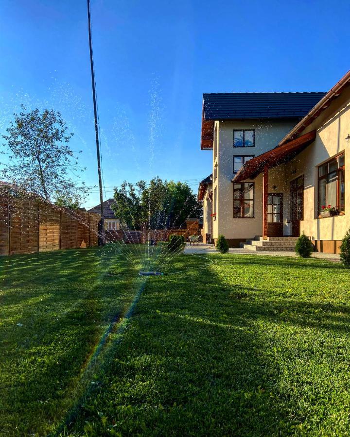 Famives Vendeghaz Bed and Breakfast Racul Εξωτερικό φωτογραφία