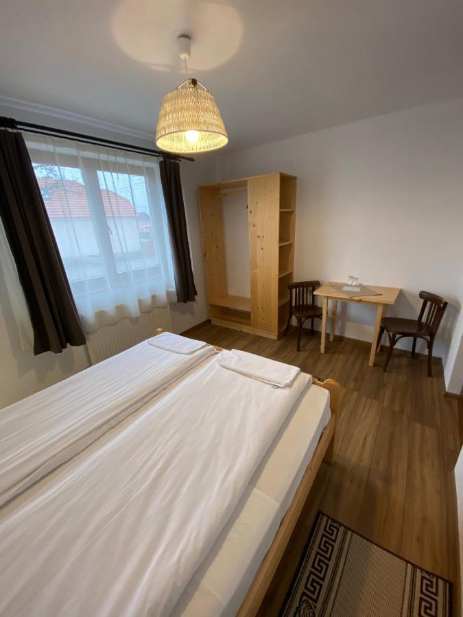 Famives Vendeghaz Bed and Breakfast Racul Εξωτερικό φωτογραφία