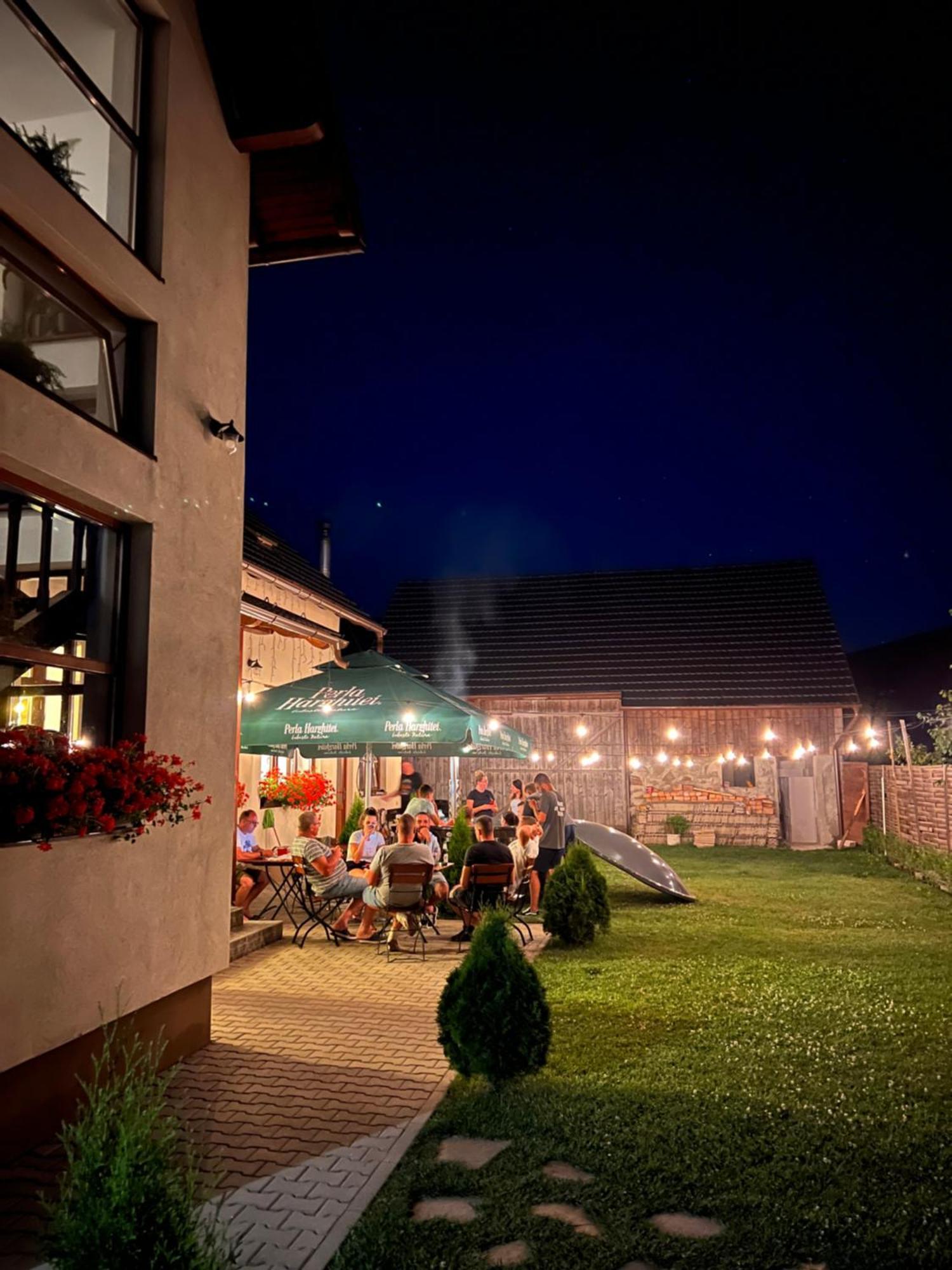 Famives Vendeghaz Bed and Breakfast Racul Εξωτερικό φωτογραφία