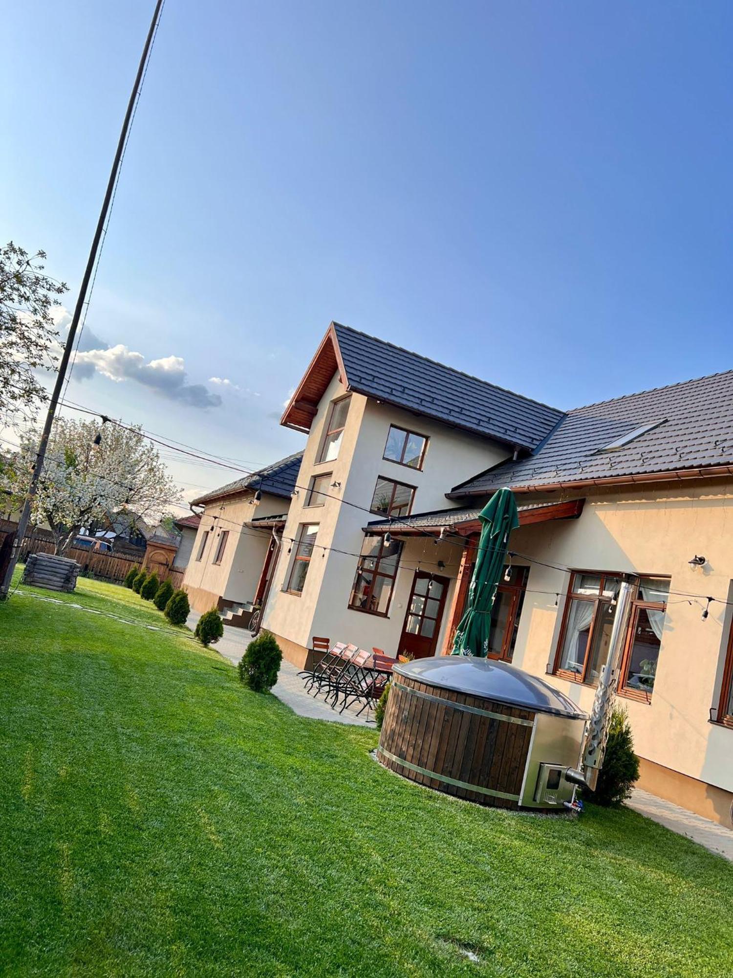 Famives Vendeghaz Bed and Breakfast Racul Εξωτερικό φωτογραφία